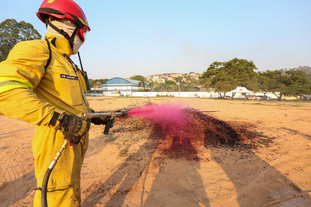 Defesa Civil anuncia extinção de incêndio em floresta do Noroeste Paulista defesa-civil-anuncia-extincao-de-incendio-em-floresta-do-noroeste-paulista