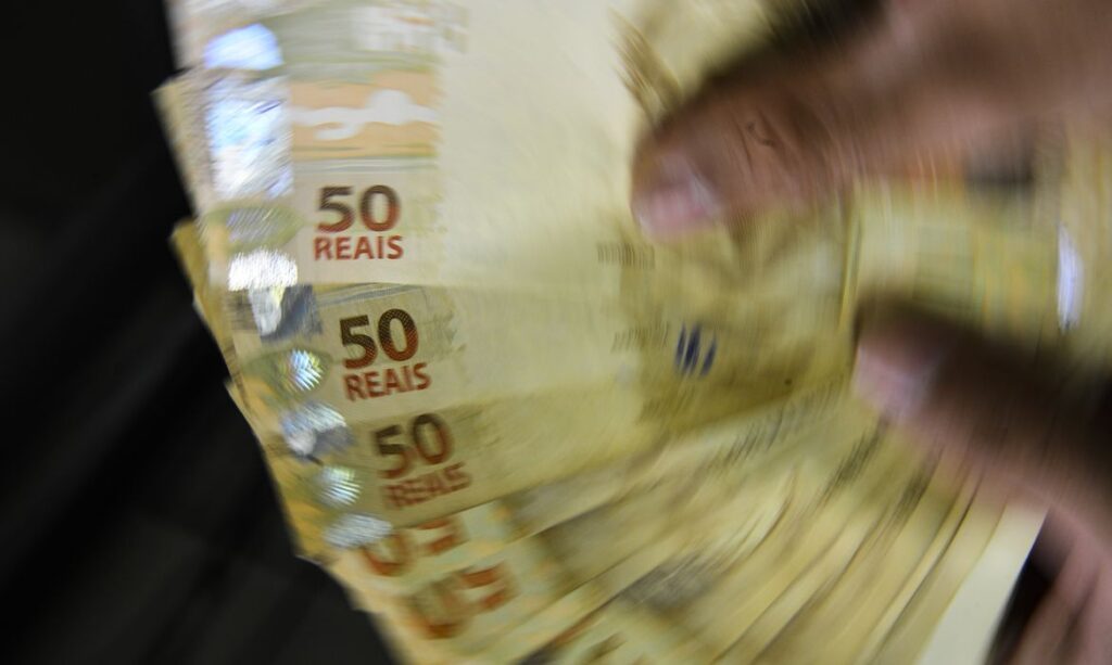 segunda-parcela-do-13o-salario-deve-ser-paga-ate-a-proxima-sexta-feira
