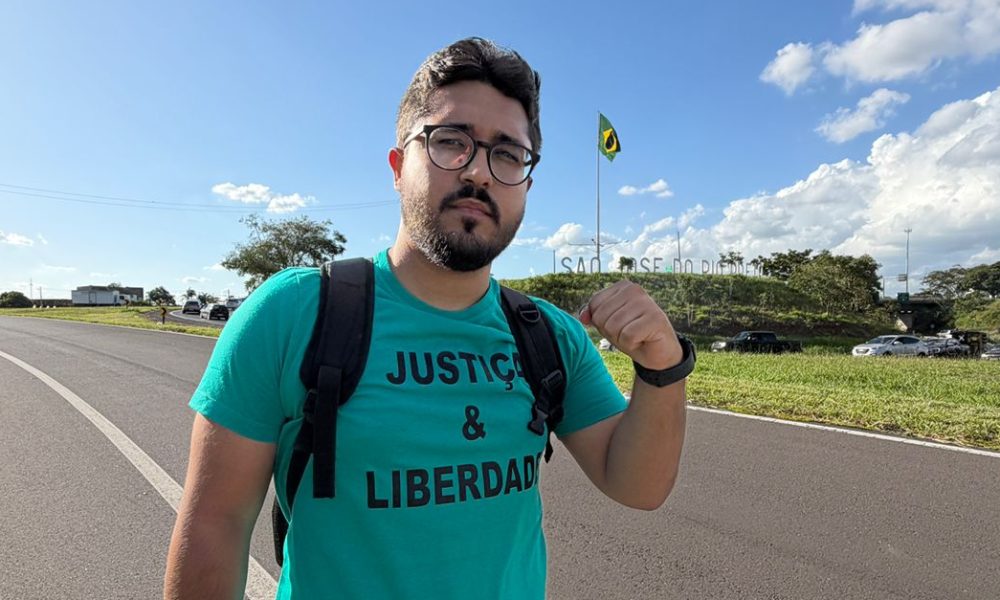 Vereador propõe homenagem a Nikolas Ferreira por caminhada até Brasília vereador-propoe-homenagem-a-nikolas-ferreira-por-caminhada-ate-brasilia