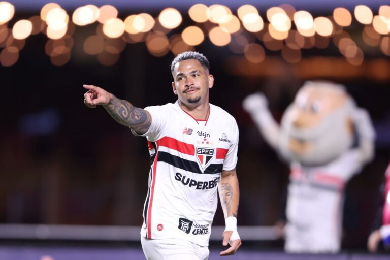 Quatro jogos abrem a 13ª rodada do Brasileirão neste sábado (25/4) quatro-jogos-abrem-a-13a-rodada-do-brasileirao-neste-sabado-(25/4)