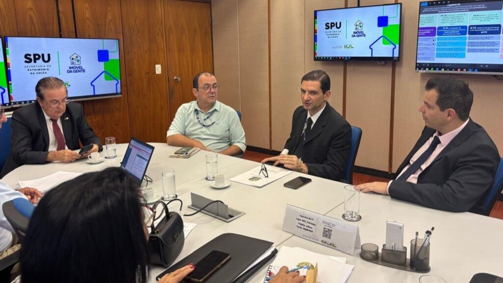 Prefeitura avança para ocupar área da União prefeitura-avanca-para-ocupar-area-da-uniao